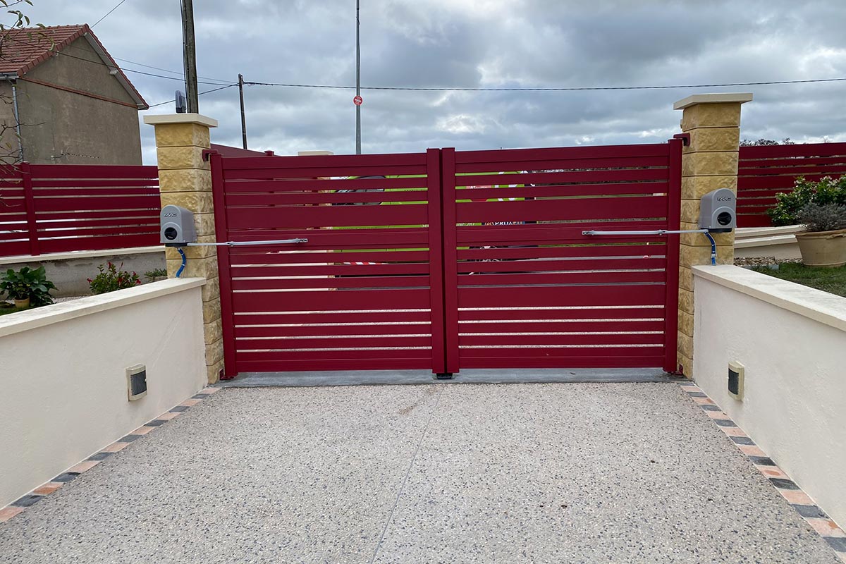 Réalisation Buxy Alarme Protection — portail coulissant motorisé FAAC