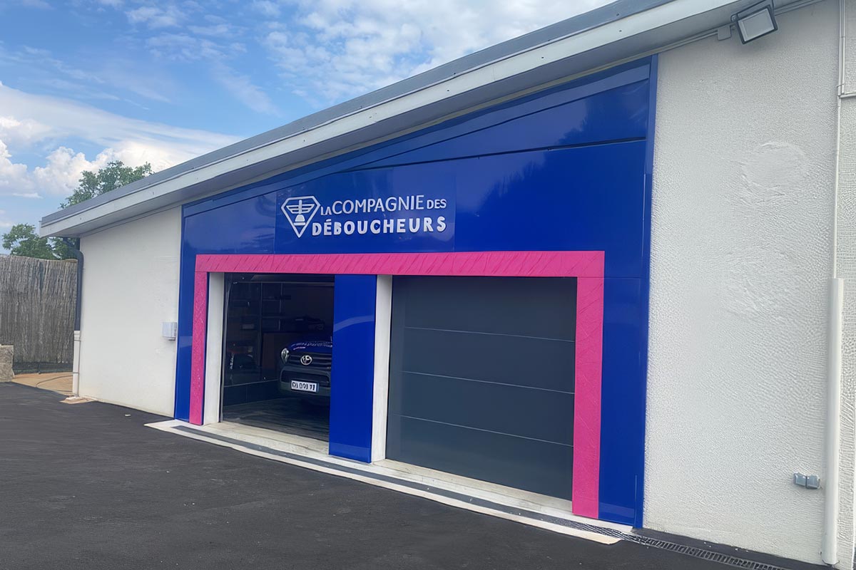 Installation de fermetures et sécurité pour un local professionnel — La Compagnie des Déboucheurs